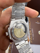 Patek Philippe Nautilus 39mm, Mostrador Cinza, Pulseira Aço