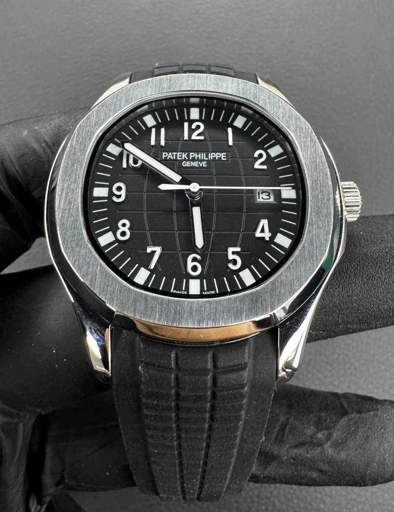 Patek Philippe Aquanaut 42mm Aço Mostrador Preto Pulseira Borracha
