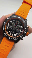 Breitling ENDURANCE PRO Aço 44mm - OxiBlack - Mostrador Preto