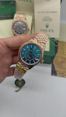 Rolex Sky-Dweller - 42 mm, Everose - Mostrador Azul Esverdeado - Jubilee - CLONE
