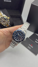 Tudor Black Bay 43mm Aço - Mostrador Azul